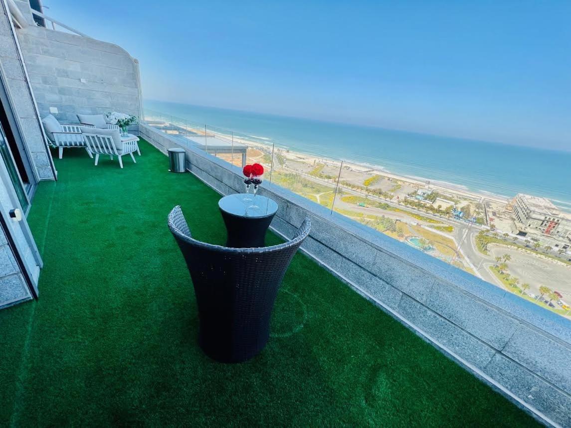 The Royal Penthouse Apartment บัตยัม ภายนอก รูปภาพ